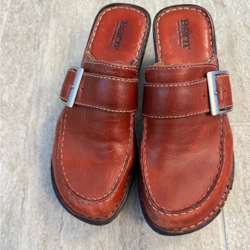 Born Woman’s Size 8 Red Buckle Leather Clogs